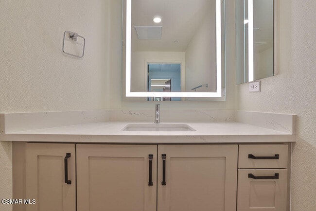 Building Photo - 1012 Vista del Mar Pl.