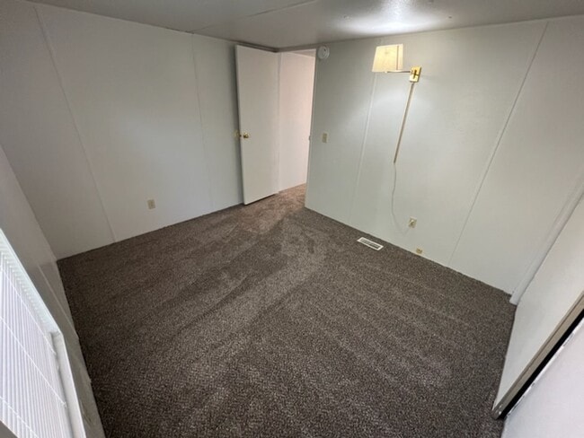 Building Photo - Stemilt Creek Home With Mountain Views!