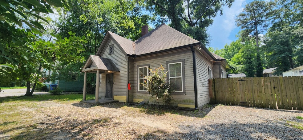 Building Photo - Room in Duplex on Bolton Rd NW