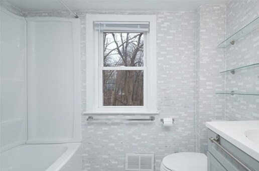 Building Photo - 408 Lincoln St