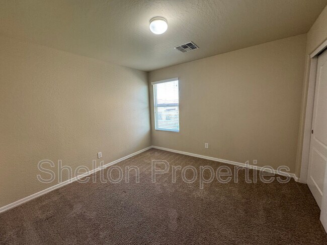 Building Photo - 20684 W White Rock Rd