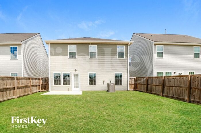 Building Photo - 770 Redbud Ln