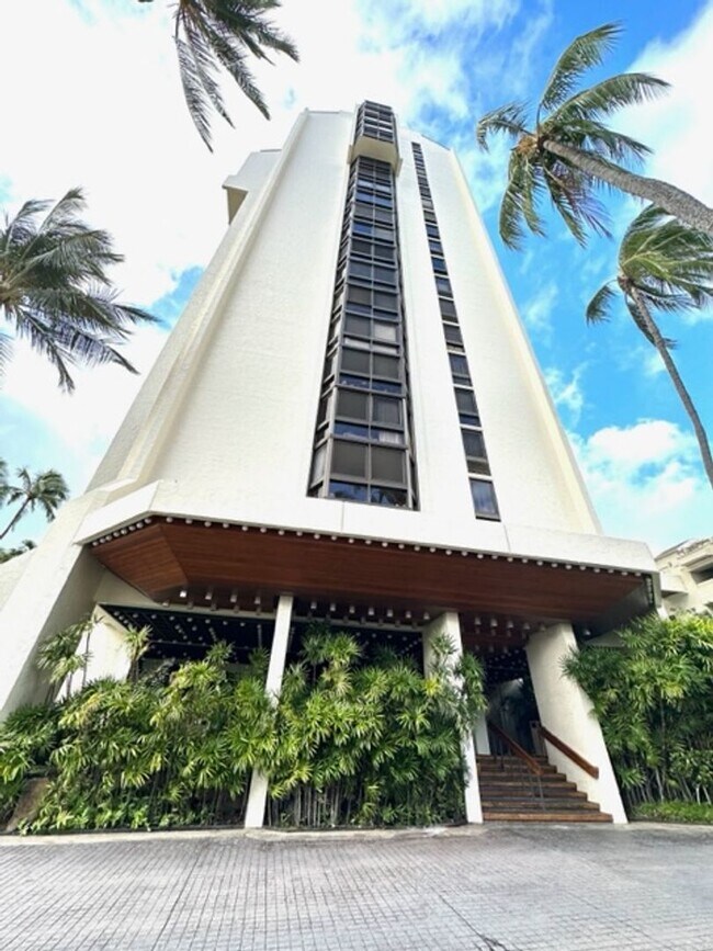 Building Photo - Partly Furnished 2 Bedroom, 2 Bathroom, 2 Parking (Mauna Luan Hawaii Kai)