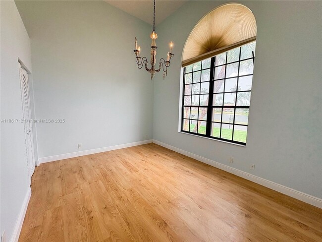 Building Photo - 9080 Villa Portofino Cir