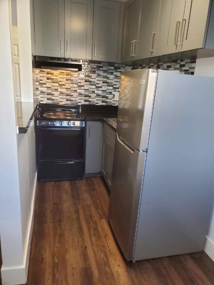 Building Photo - 617 S 9th St