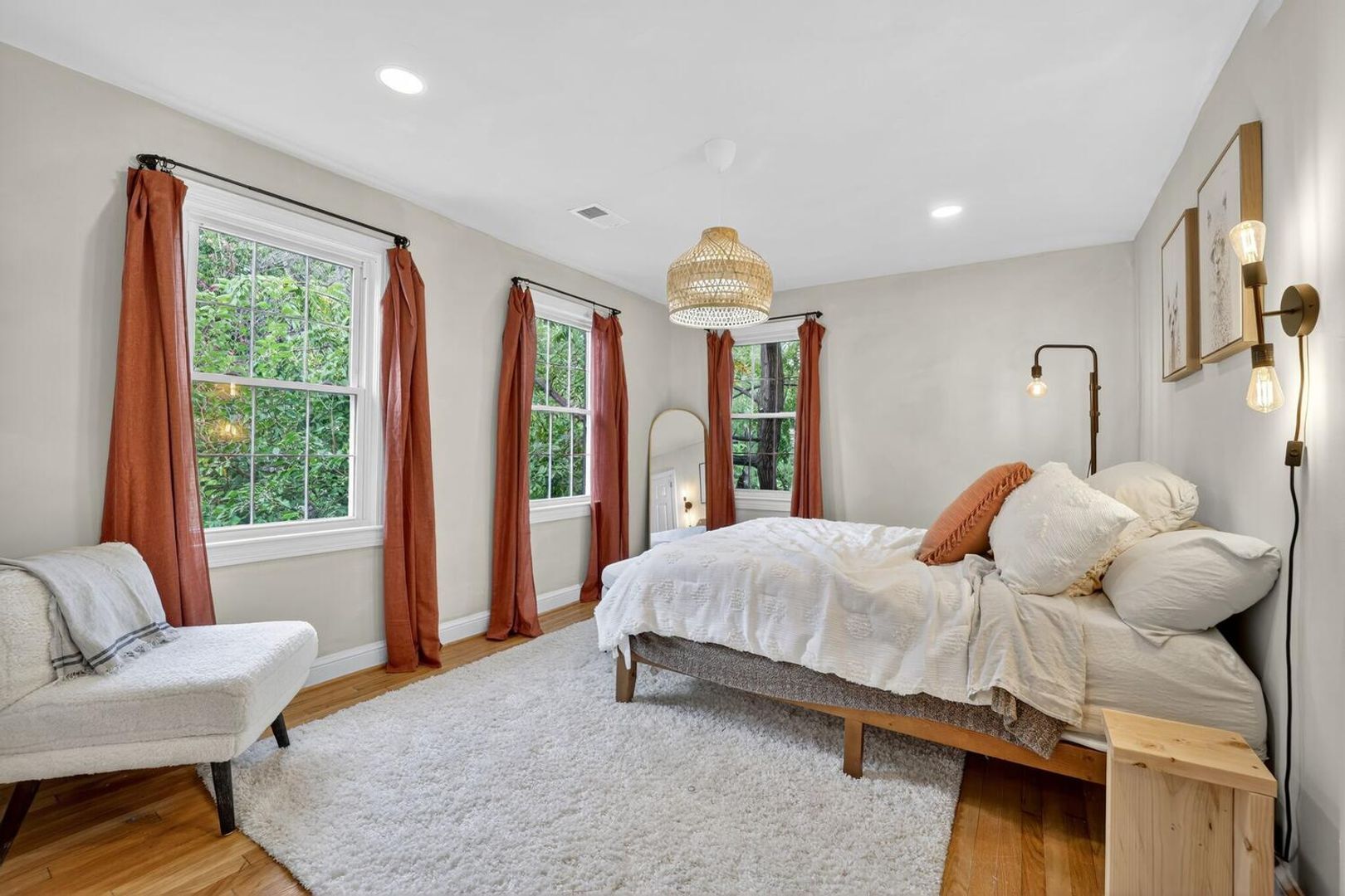 Building Photo - 6017 Inwood St