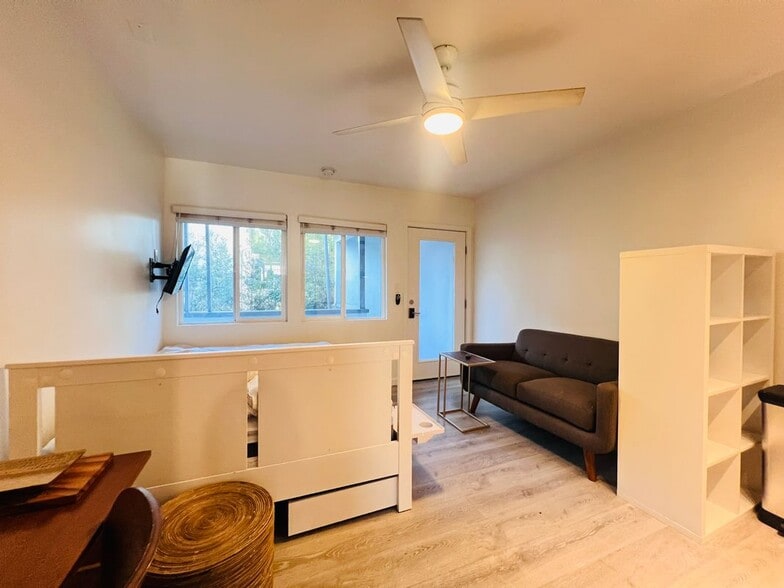 Building Photo - 5525 Harold Way