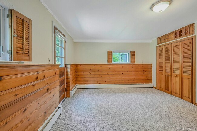 Building Photo - 33 Chestnut St