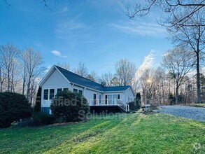 Building Photo - 8704 Victory Ln