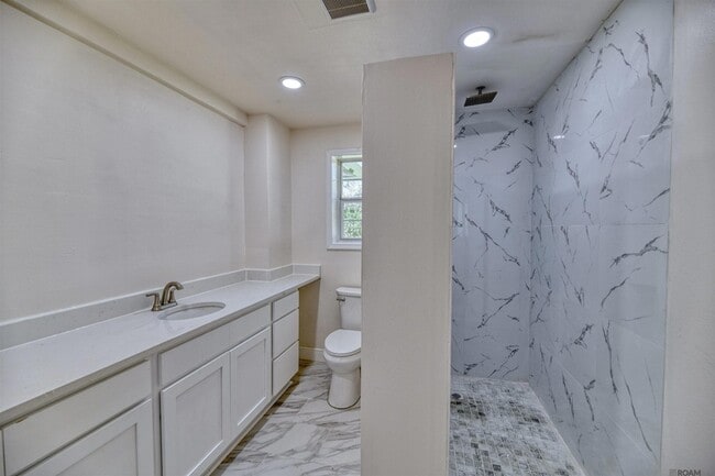 Building Photo - 3744 Conrad Dr