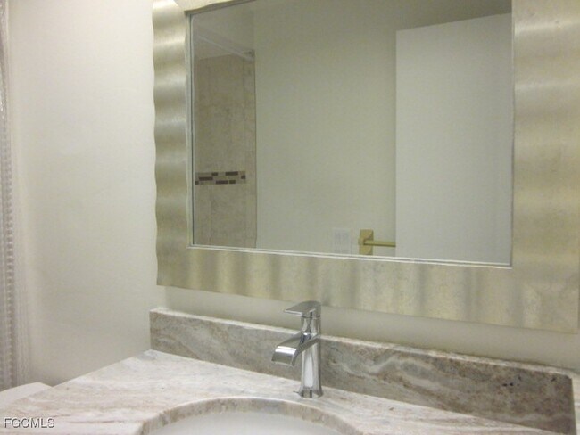 Building Photo - 5716 Riverside Dr