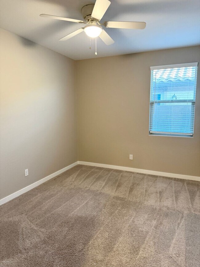 Building Photo - Beautiful Single Level Home Near Verrado!
