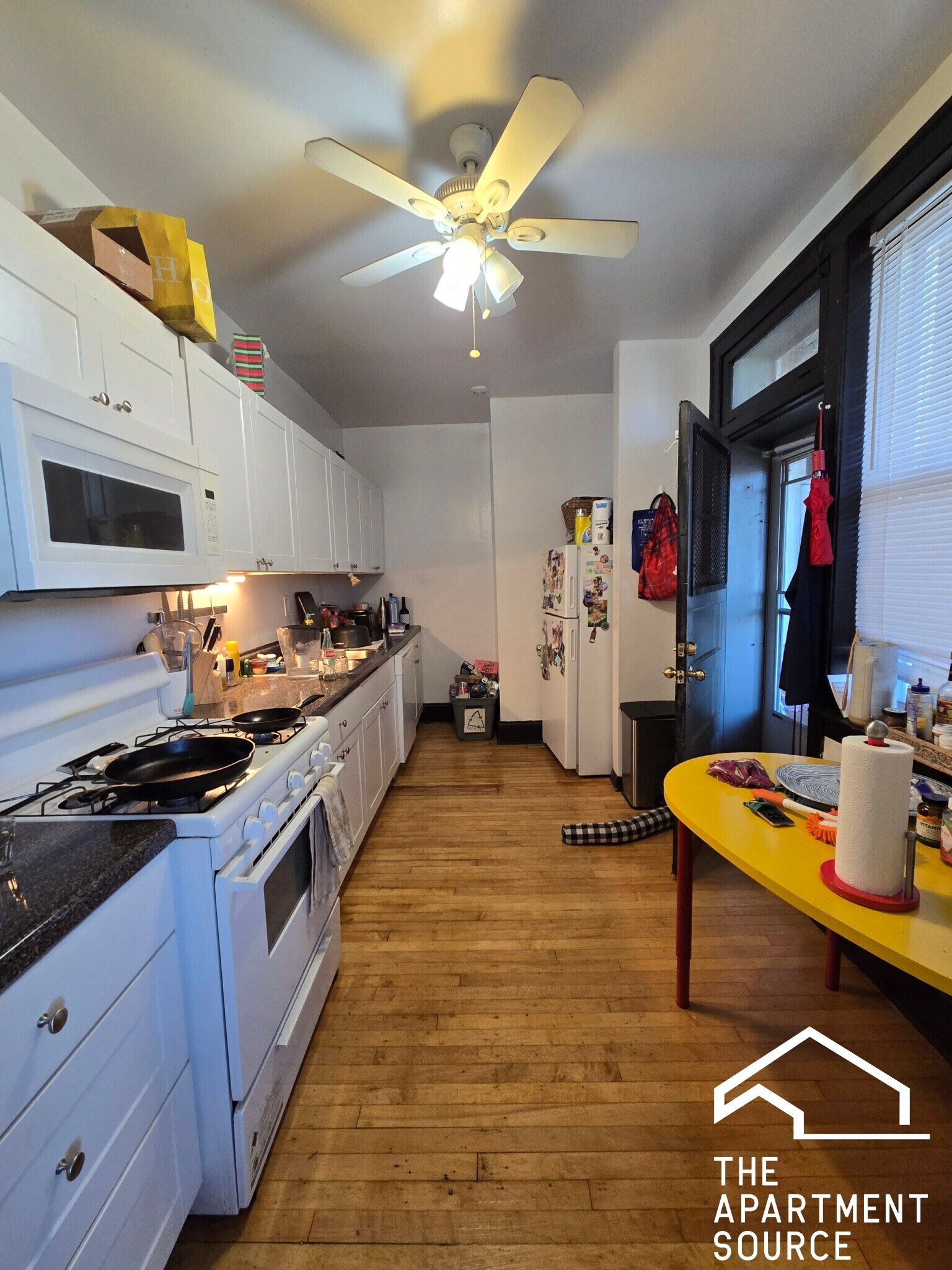 Building Photo - 2474 W Pensacola Ave