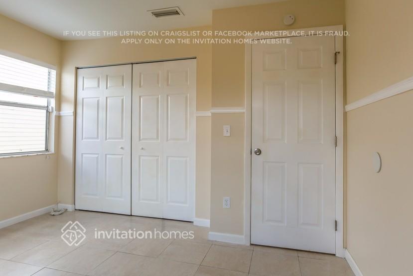 Building Photo - 7854 W Blairwood Cir