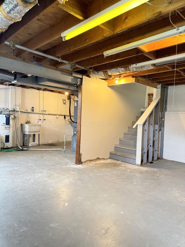 Building Photo - 5117 Bixford Ave