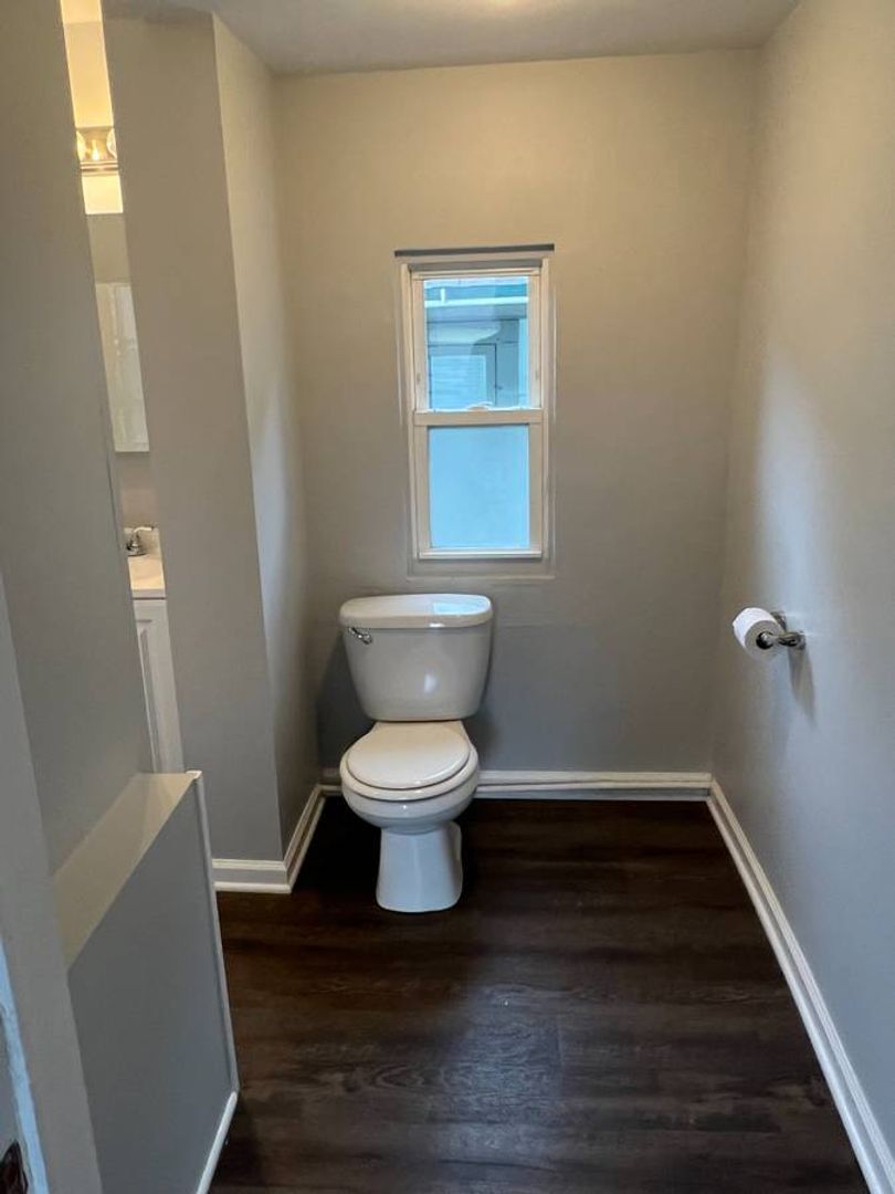 Building Photo - 42 Elmwood Ave