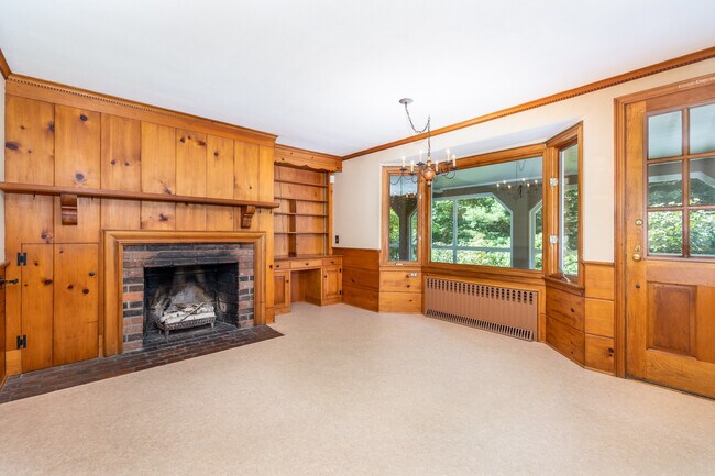 Building Photo - 171 Silver St