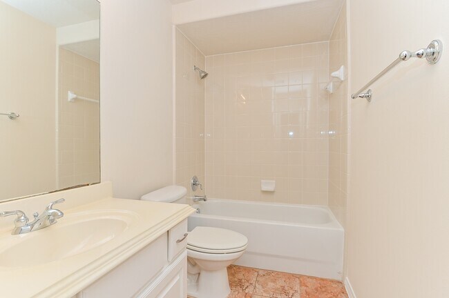 Building Photo - 1126 Sopris Dr