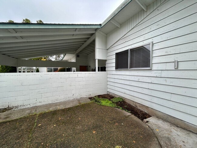 Building Photo - sw114th