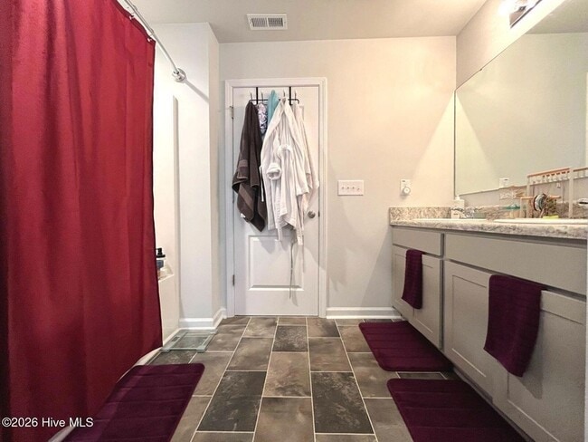 Building Photo - 784 Conductor Ct