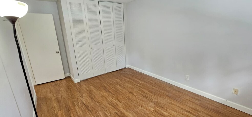 Building Photo - 1017 NW 124th Ave