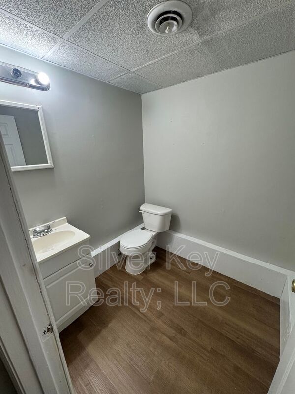 Building Photo - 123 Co Rd 622