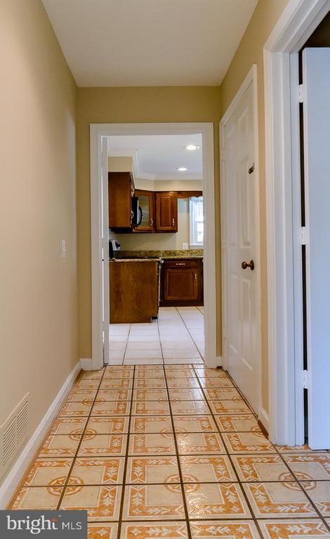 Building Photo - 3909 Bentwood Ct