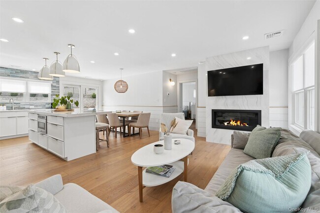 Building Photo - 6 W Landing Rd