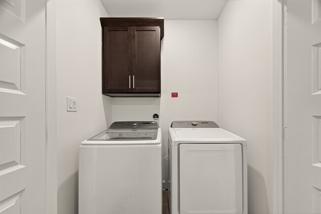 Building Photo - 1735 Eado Point Ln