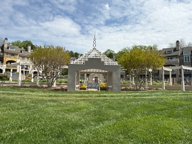 Building Photo - 2 Bedroom Condo in  Portside at Davidson Landing!