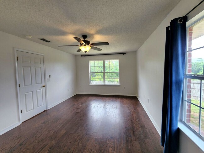 Building Photo - 4772 La Casa Cir