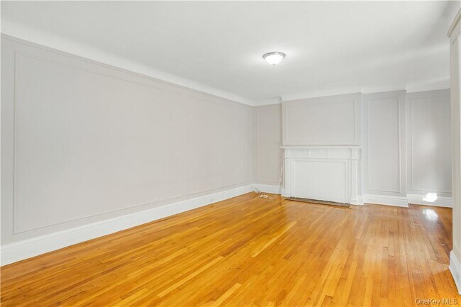 Building Photo - 254 Martine Ave