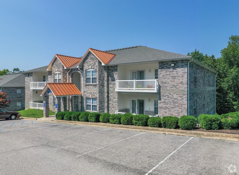Building Photo - Cliffside