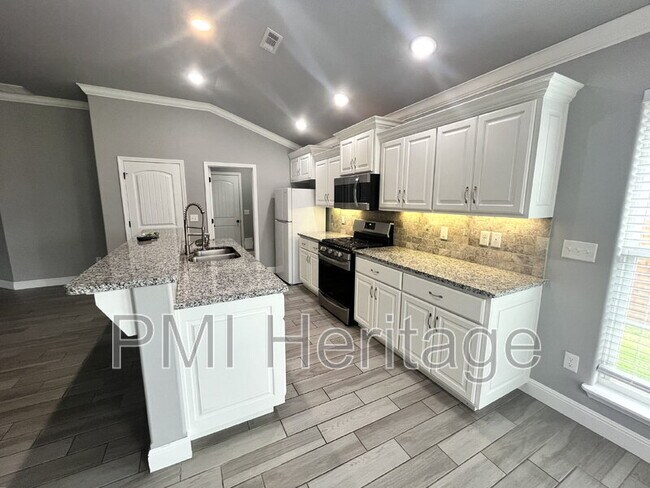 Building Photo - 3661 Ambrosia Ln