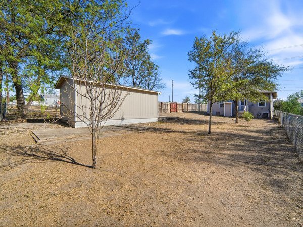 Building Photo - 837 Westfall Ave