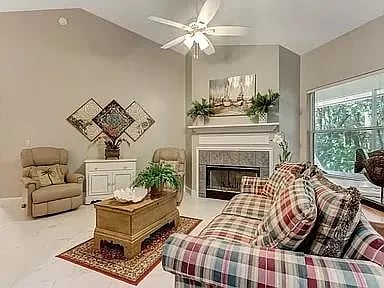 Building Photo - 1849 Ocean Village Dr