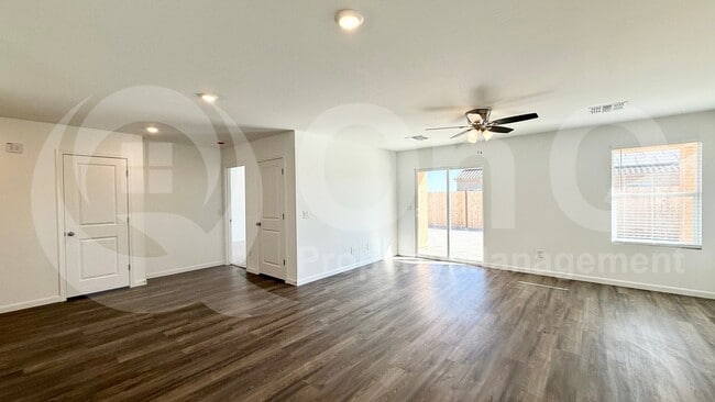 Building Photo - 14515 S Vera Cruz Rd