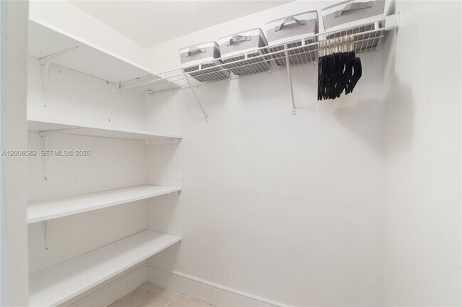 Building Photo - 1142 99th St