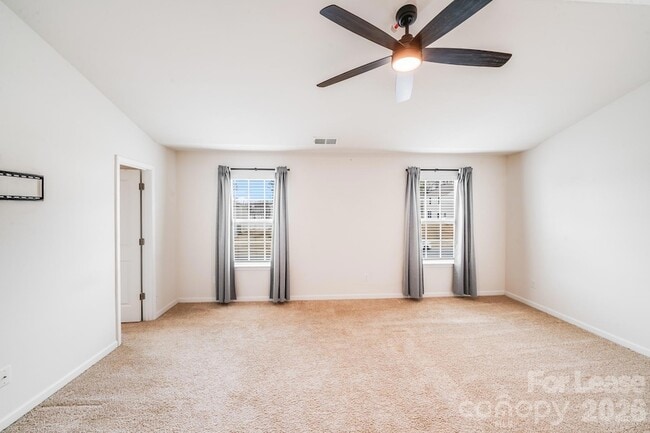 Building Photo - 7411 Foxgate Cir