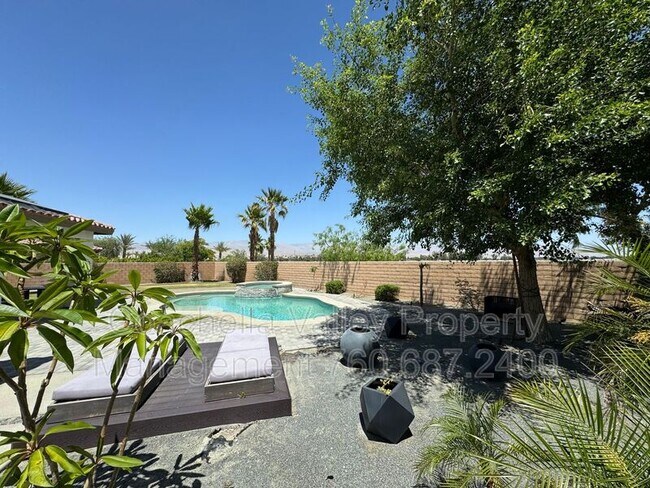 Building Photo - 74635 Tesla Dr