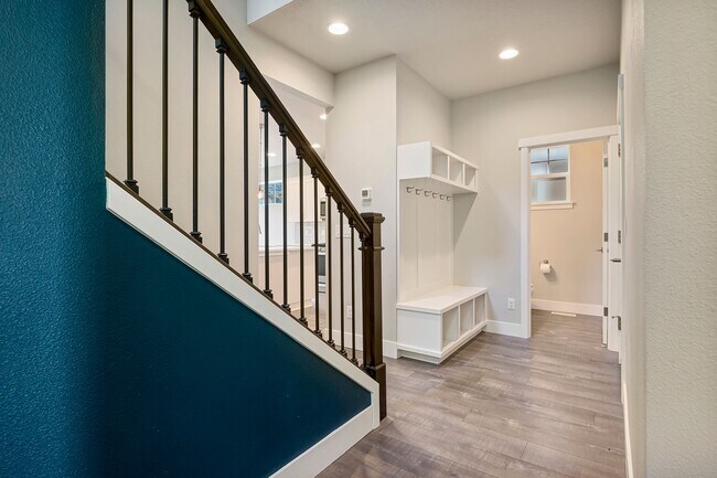 Building Photo - Stunning 3BD/3BATH Home in the Heart of Hi...
