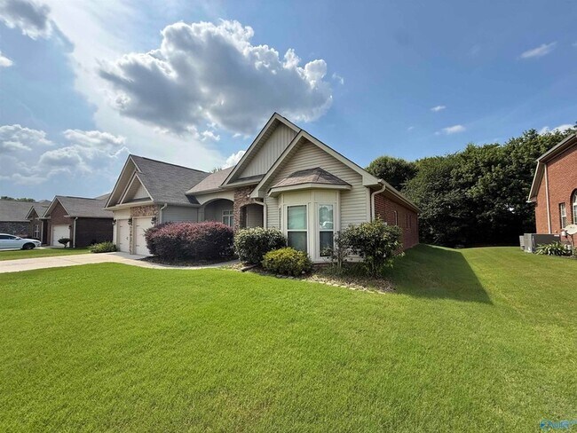 Building Photo - 14389 Water Stream Dr