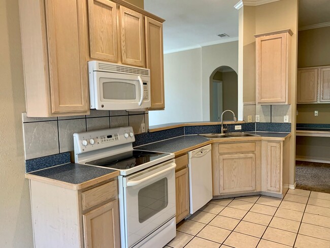 Building Photo - Cavender