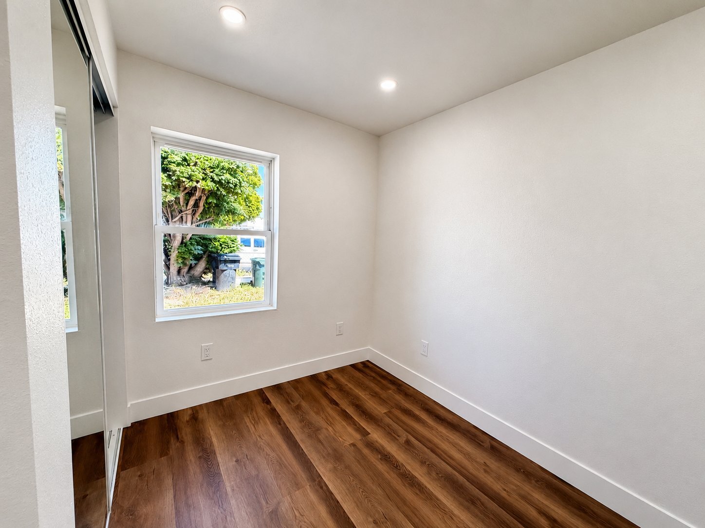 Building Photo - 8806 Chantry Ave
