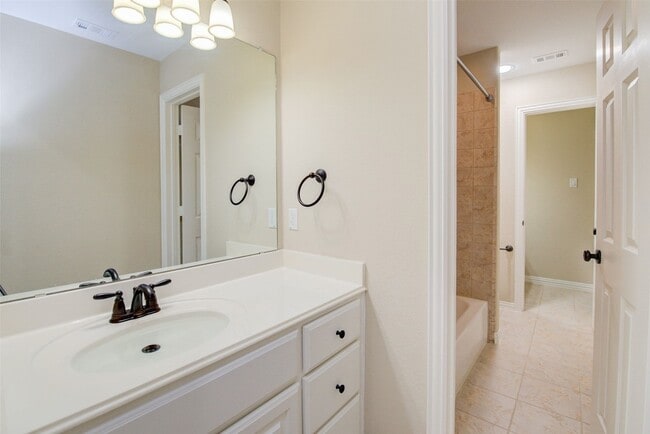 Building Photo - 158 N Almondell Way