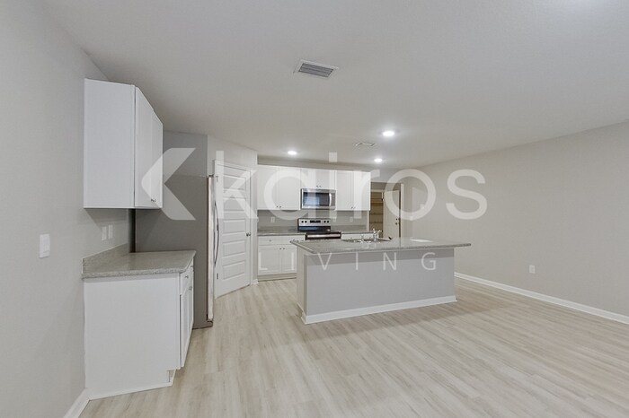 Building Photo - 112 Swallowtail Ln