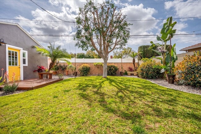 Building Photo - South of Conant 3 Bedroom, 1 Bath Home on over 5000 Square Feet, an entertainers dream!