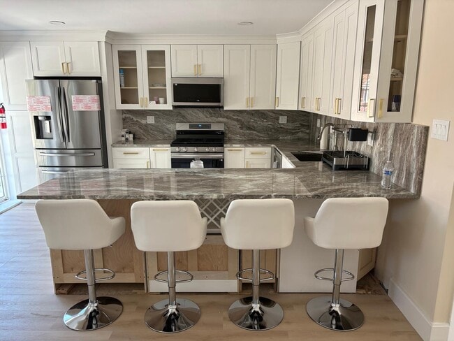 Building Photo - 12406 Dunks Ferry Rd