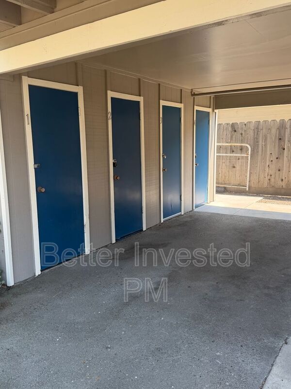 Building Photo - 92 Hendley St