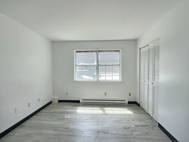 Building Photo - 360 Palisade Ave